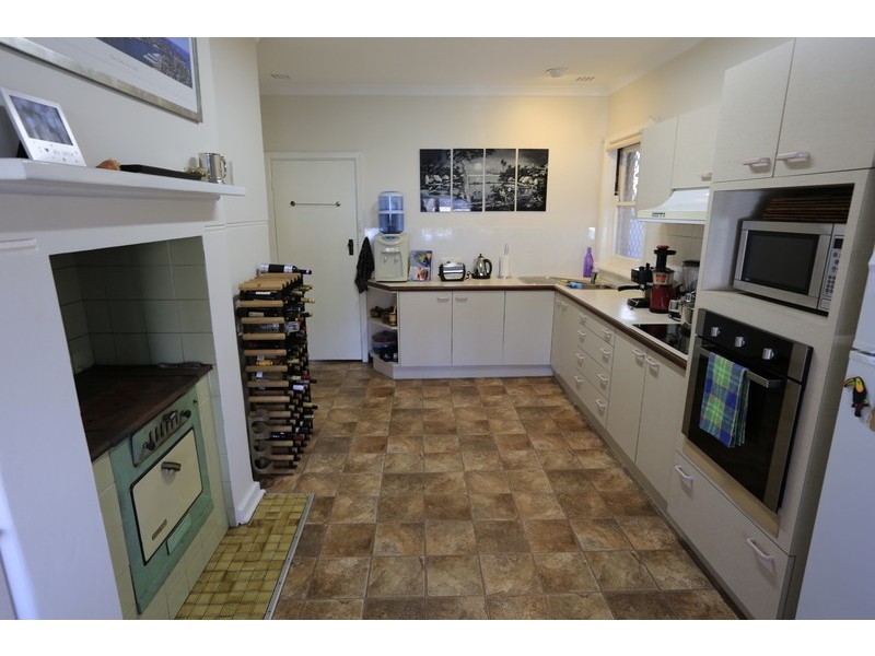 27 Raymond Street, Mount Pleasant WA 6153