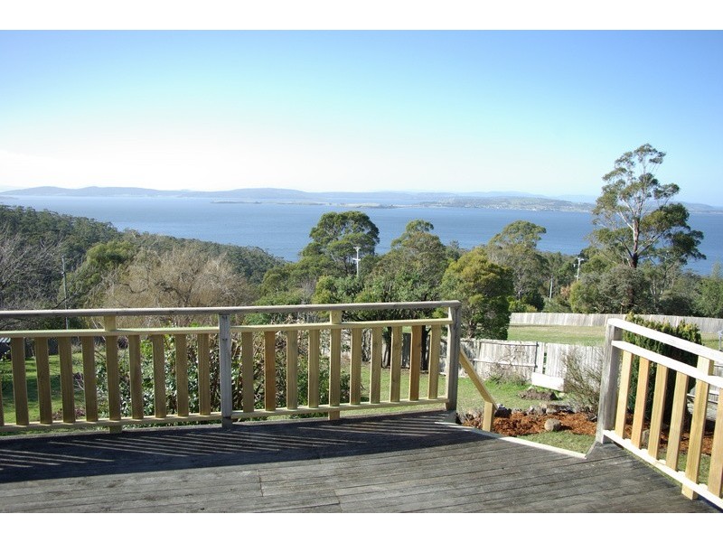 11 Lynden Road, Bonnet Hill TAS 7053