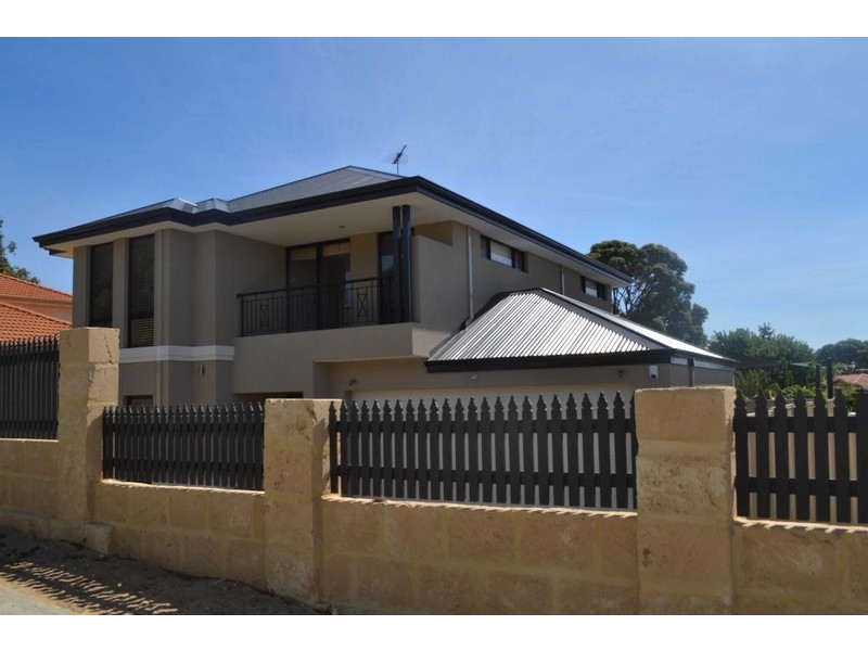 17 Orbell Road, Hillarys WA 6025