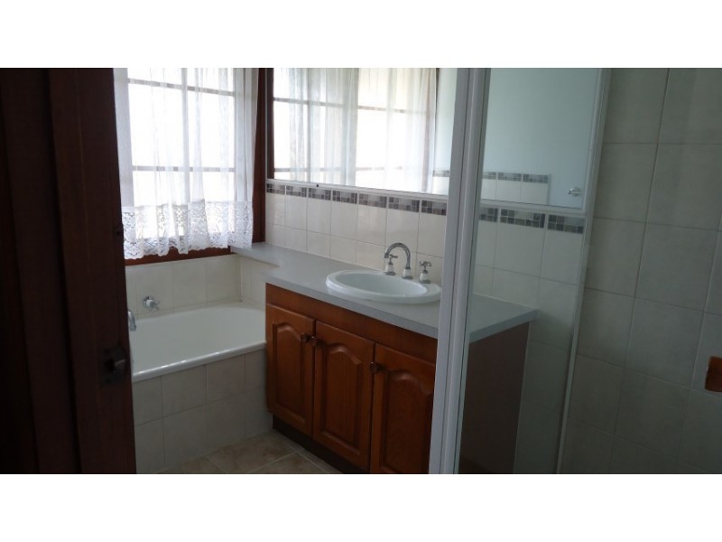 1 Lamb Grove, Hoppers Crossing VIC 3029