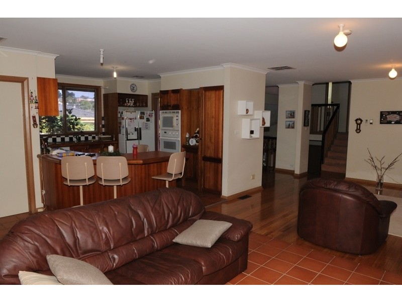 17 Mossdale Court, Templestowe VIC 3106