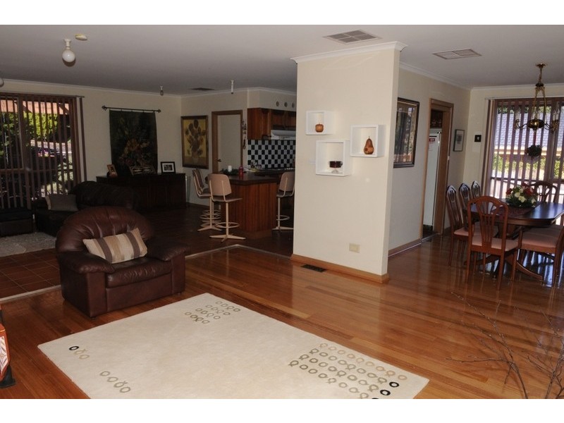 17 Mossdale Court, Templestowe VIC 3106