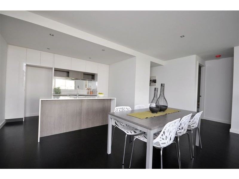 24 Magnolia Path, Maidstone VIC 3012