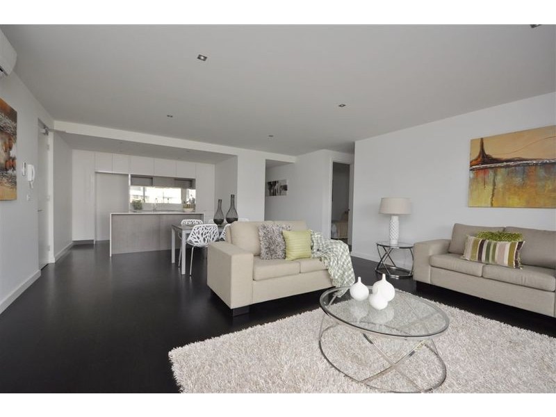 24 Magnolia Path, Maidstone VIC 3012