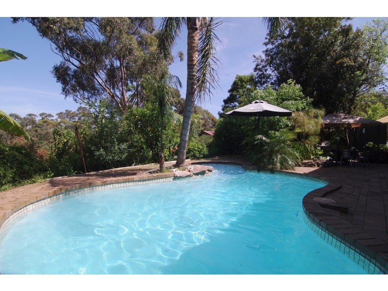 4 St Georges Terrace, Bellevue Heights SA 5050