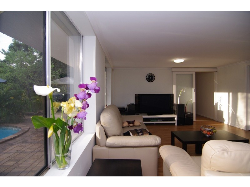 4 St Georges Terrace, Bellevue Heights SA 5050
