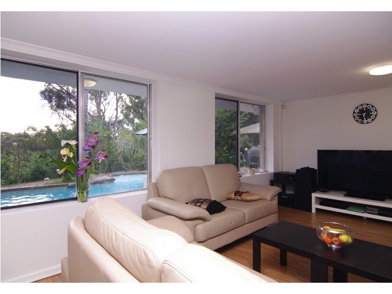 4 St Georges Terrace, Bellevue Heights SA 5050
