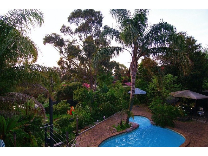 4 St Georges Terrace, Bellevue Heights SA 5050
