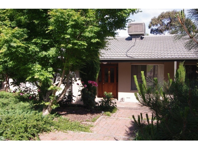 4 St Georges Terrace, Bellevue Heights SA 5050
