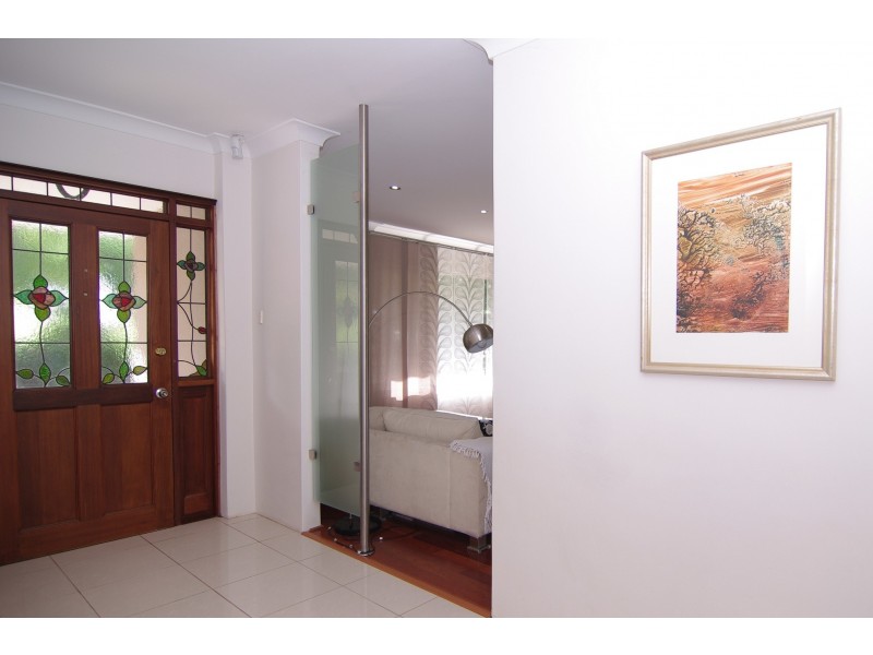 4 St Georges Terrace, Bellevue Heights SA 5050