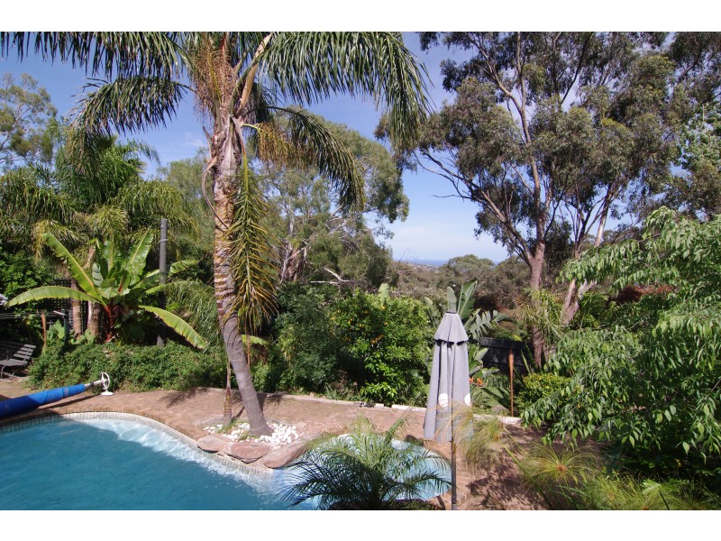 4 St Georges Terrace, Bellevue Heights SA 5050