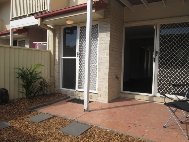 3/2 BLACKBURN STREET, Moorooka QLD 4105