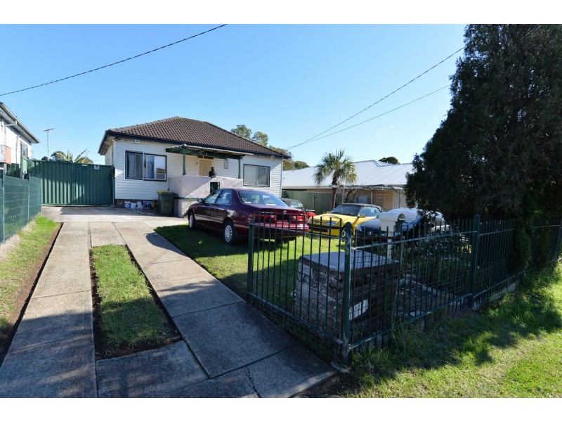 Fairfield East NSW 2165