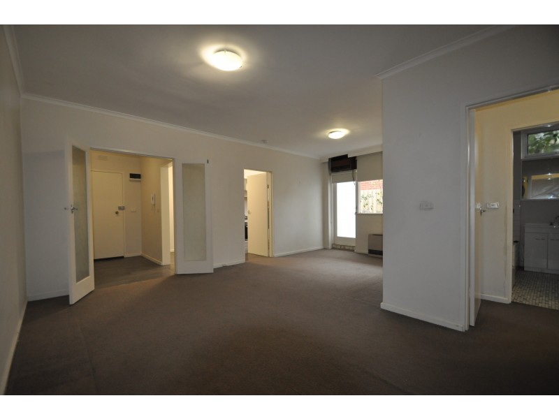 26 Loch Street, St Kilda West VIC 3182