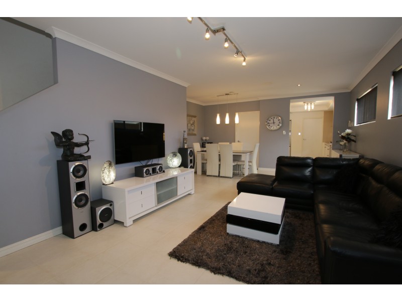 3/8 Palmer Place, Embleton WA 6062