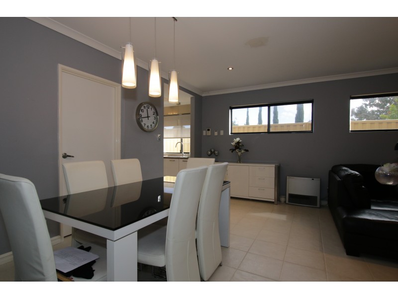 3/8 Palmer Place, Embleton WA 6062