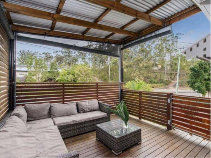 10 Nursery Road, Holland Park West QLD 4121