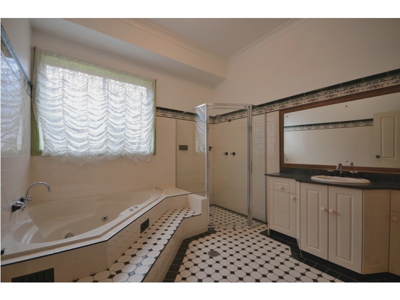 215 Capitol Hill Drive, Mount Vernon NSW 2178