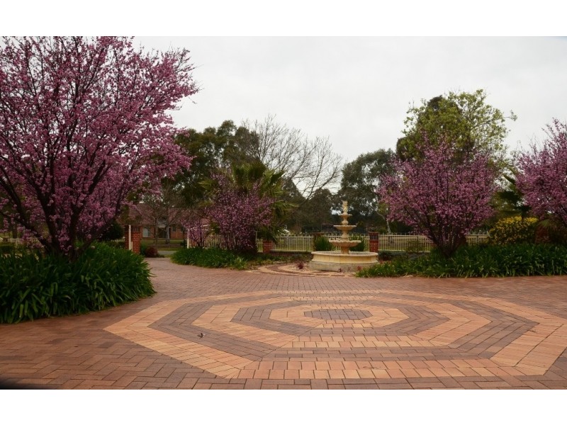 215 Capitol Hill Drive, Mount Vernon NSW 2178