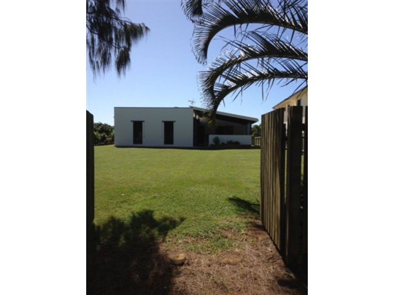 178  Barolin Esplanade, Coral Cove QLD 4670