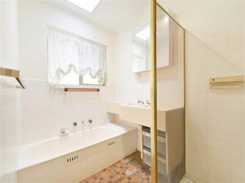 29 Tripoli Road, Happy Valley SA 5159