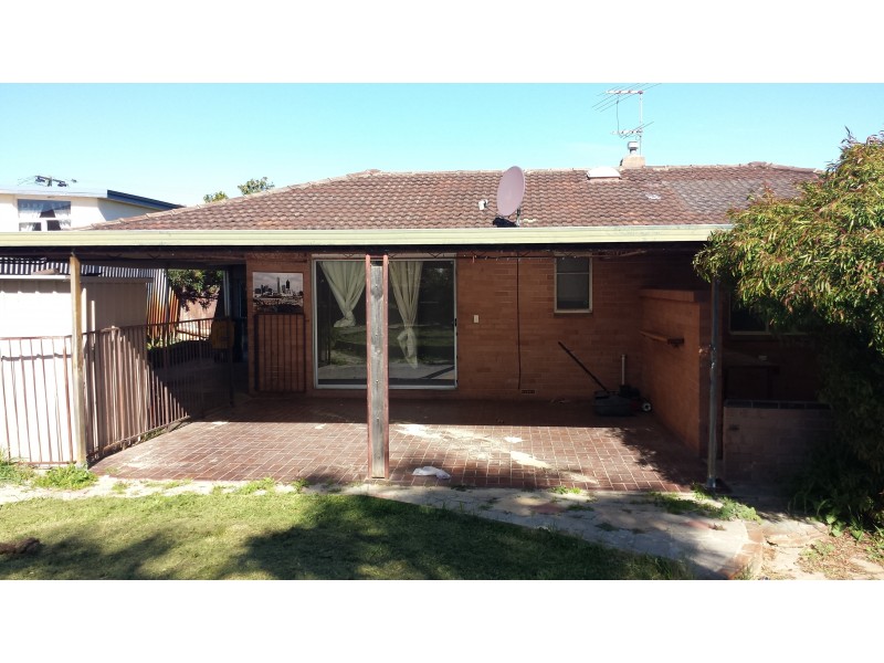 16 Clovelly Crescent, Lynwood WA 6147