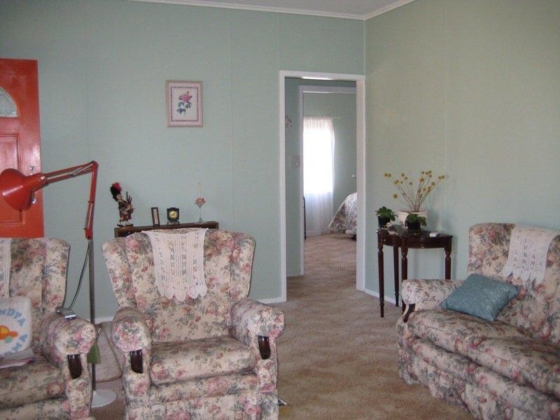 9 Princess Street, Urana NSW 2645