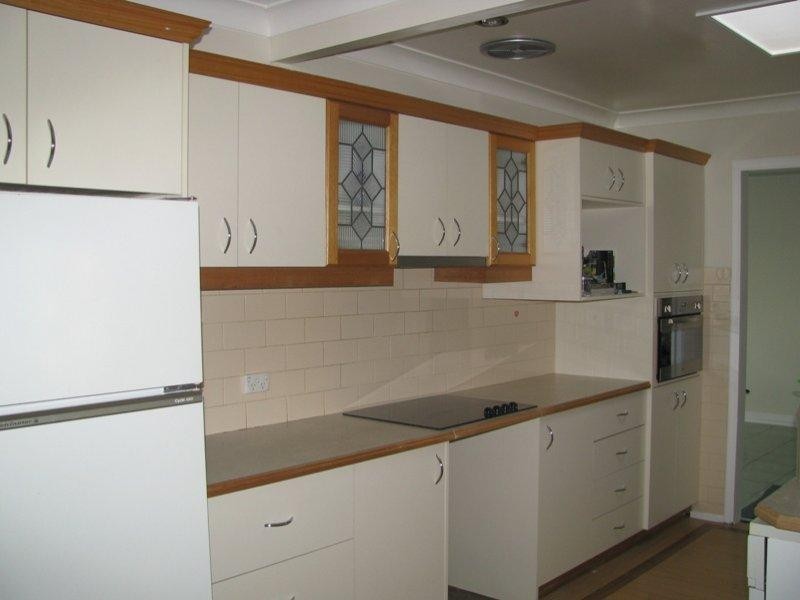 48 Jasmin Cres, Lake Albert NSW 2650