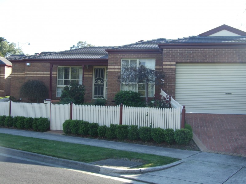 60 Elmhurst Road, Blackburn VIC 3130