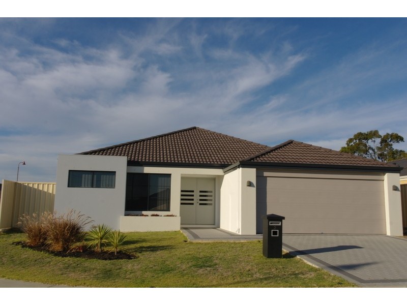 2 Pynsent Lane, Canning Vale WA 6155