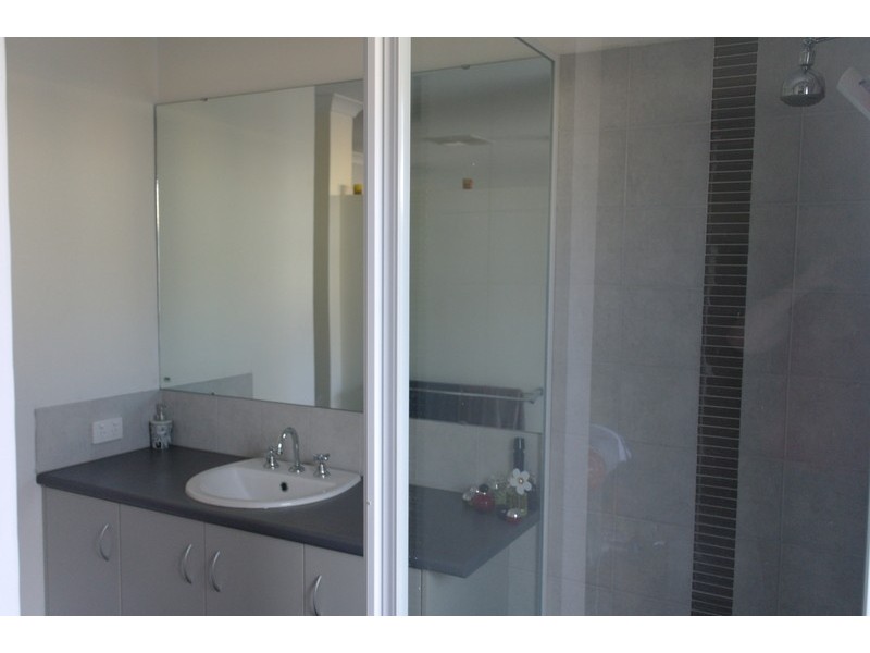 2 Pynsent Lane, Canning Vale WA 6155