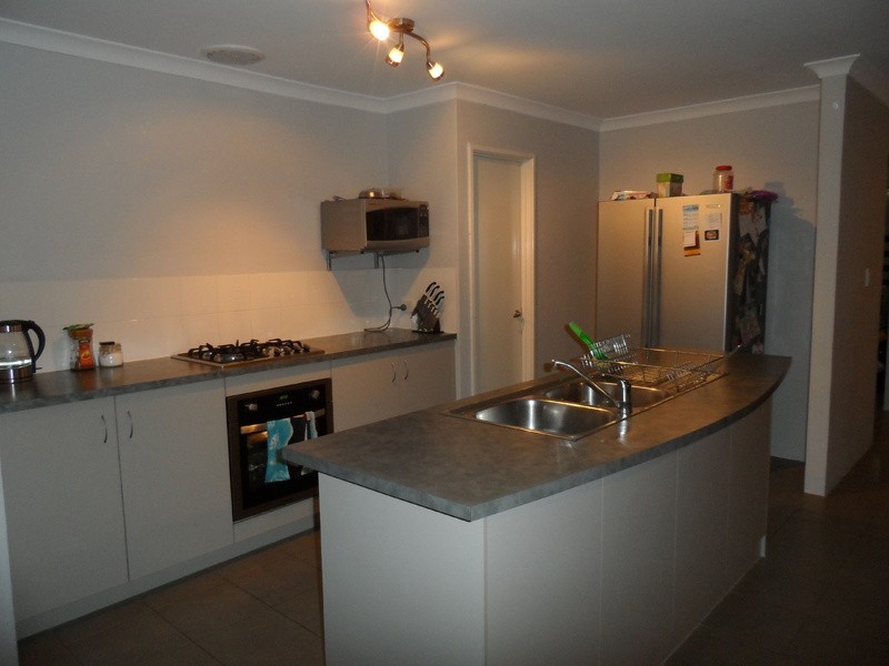 2 Pynsent Lane, Canning Vale WA 6155