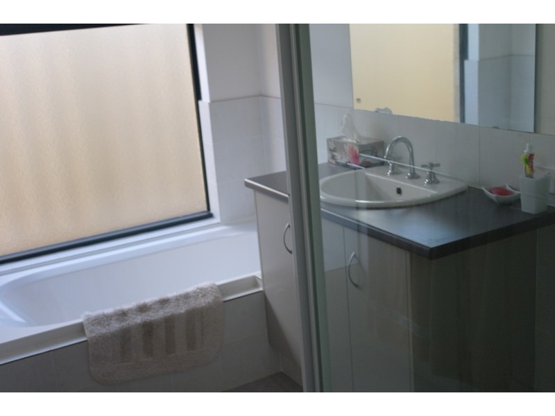 2 Pynsent Lane, Canning Vale WA 6155