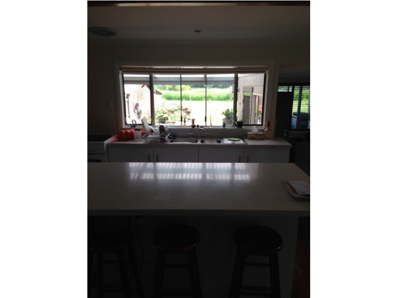 214 Marsh Rd, Bobs Farm NSW 2316