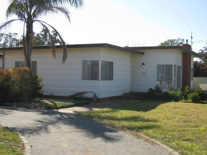 33 Ford Street, Ganmain NSW 2702