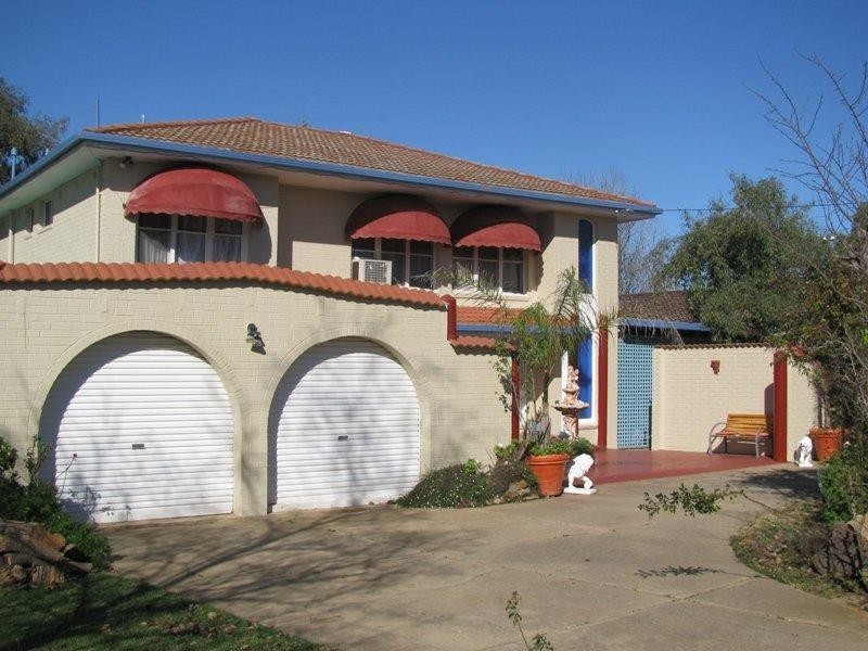 41 Balmoral Cres, Lake Albert NSW 2650