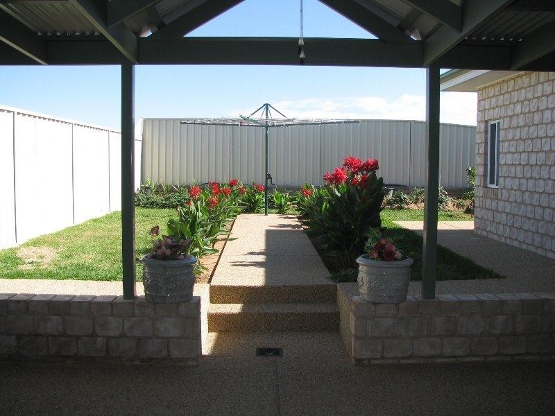 10 Franklin Drive, Estella NSW 2650