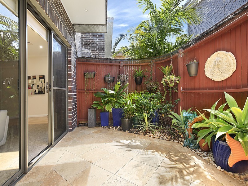 8 Robinson Street, Wollongong NSW 2500