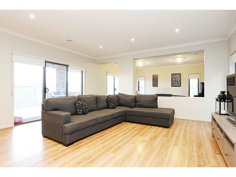 5 Spraypoint Drive, Point Cook VIC 3030