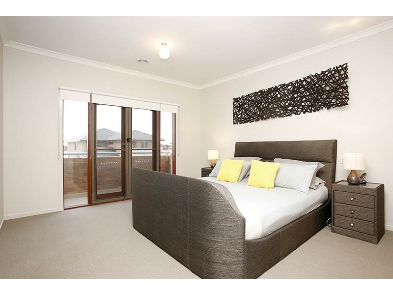 5 Spraypoint Drive, Point Cook VIC 3030