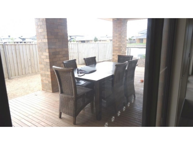 5 Spraypoint Drive, Point Cook VIC 3030