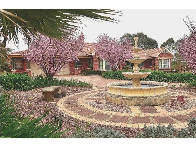 215 Capitol Hill Drive, Mount Vernon NSW 2178