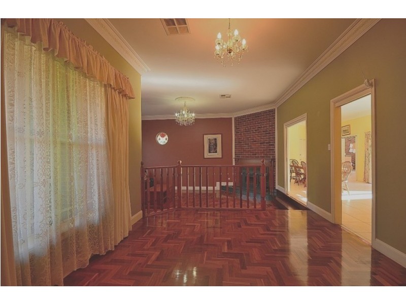 215 Capitol Hill Drive, Mount Vernon NSW 2178