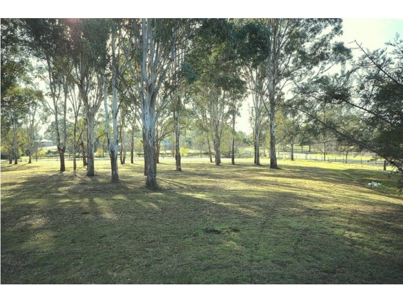 215 Capitol Hill Drive, Mount Vernon NSW 2178