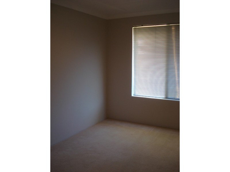 15 Maitland Place, Thornlie WA 6108