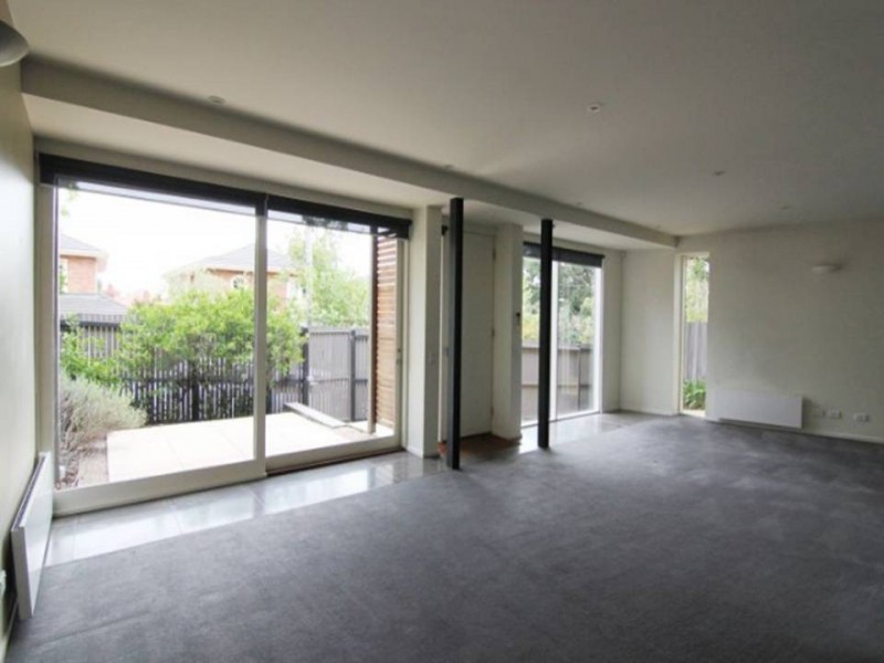 2B Golden Quadrant, Glen Iris VIC 3146