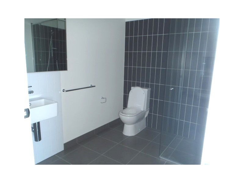 402N1/81 Cemetery Road East, Carlton VIC 3053