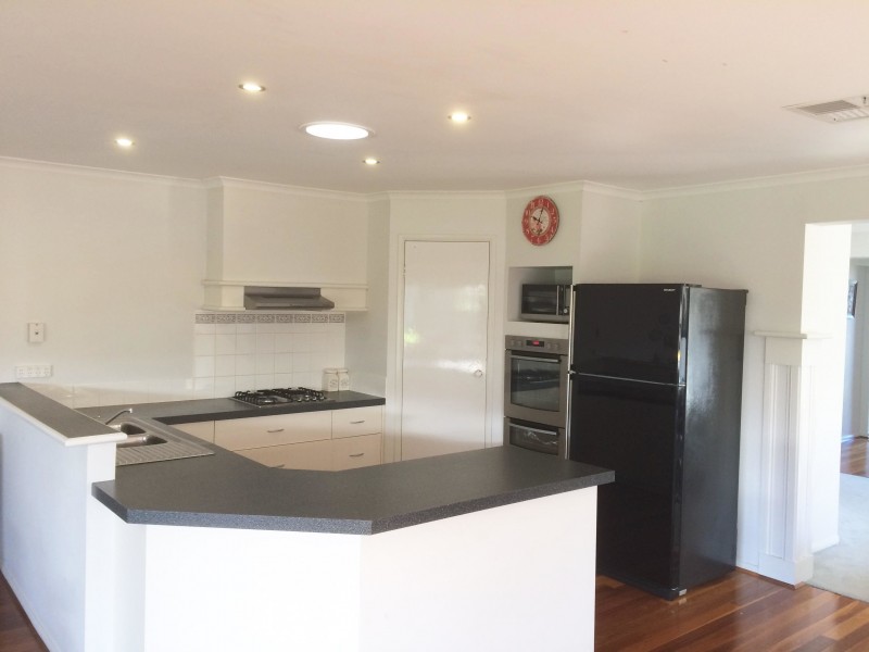 40 Huon Crescent, Leopold VIC 3224