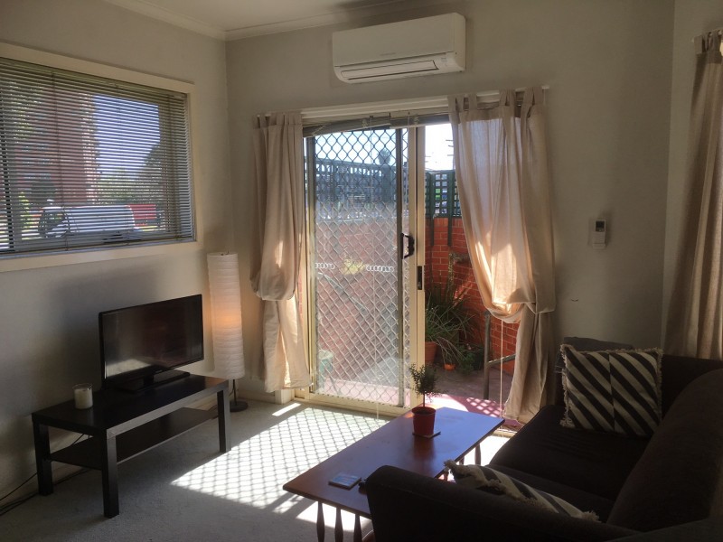 2/25 Barkly Street, Carlton VIC 3053