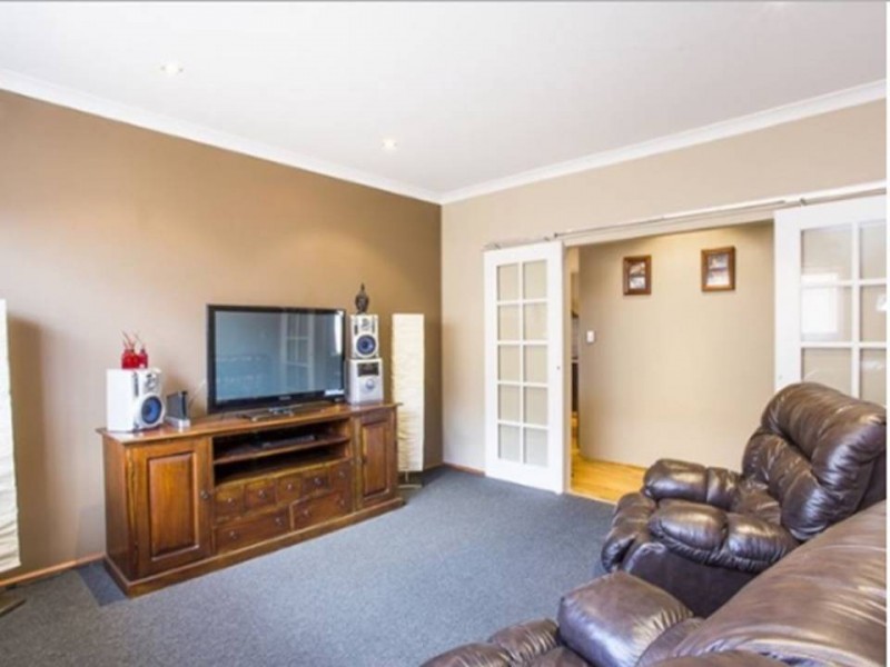 17 Hamelin Street, Two Rocks WA 6037